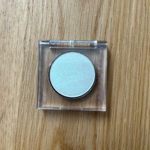 Urban Decay single shadow -Lucid-NEW WITHOUT BOX